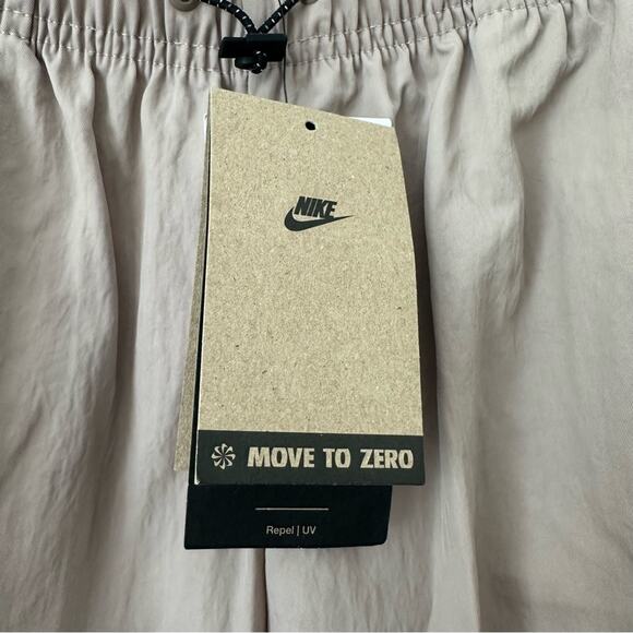 Nike Women’s High Rise Cargo Pants with Relaxed Fit XS Pink NWT - Picture 7 of 7